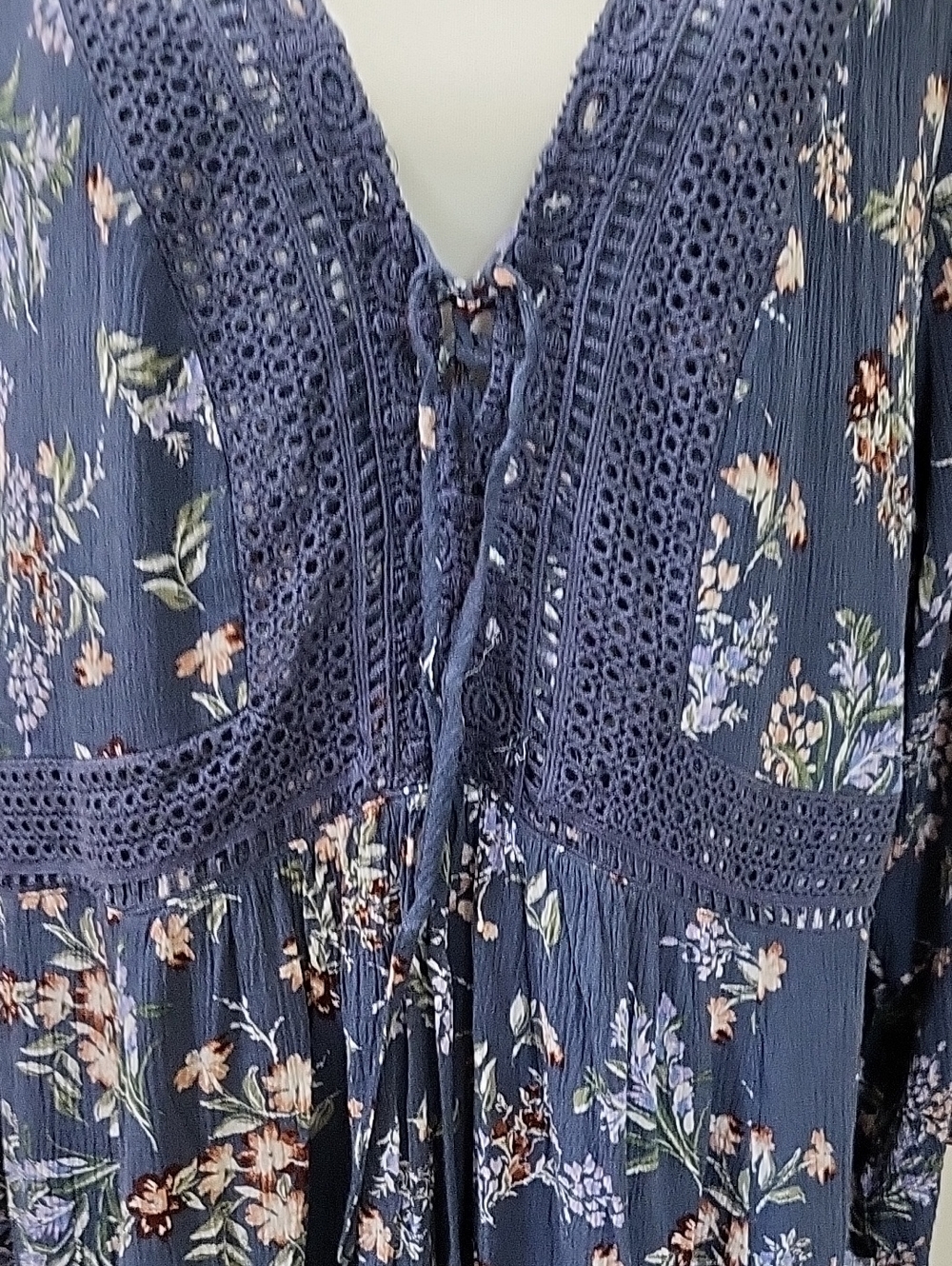 Torrid Boho Gauze Babydoll Top Size 3 3X Blue Floral Lace-Up Peasant Tunic - Picture 6 of 14